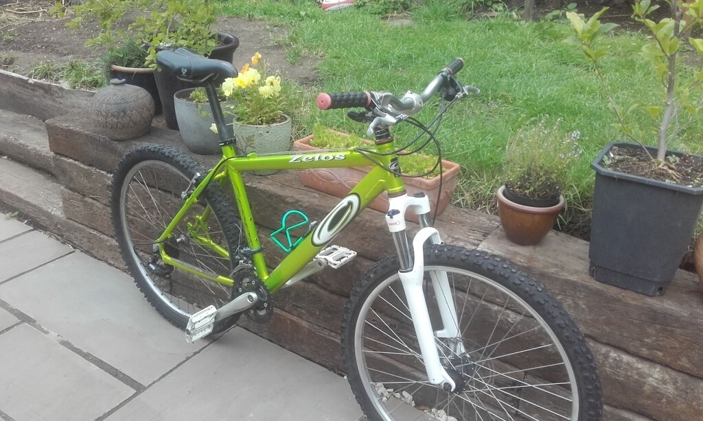 carrera zelos mountain bike